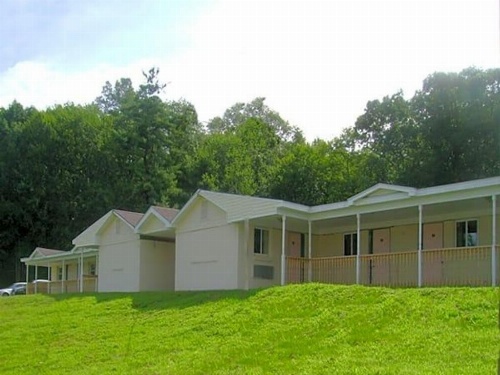 Passport Inn And Suites Chaplin image 5