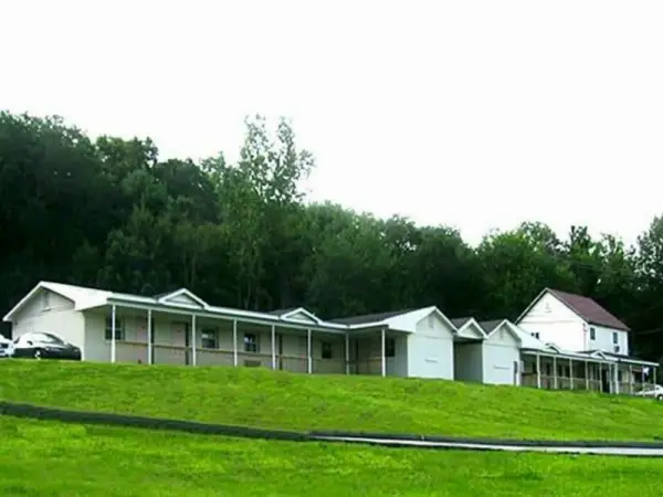 Passport Inn And Suites Chaplin 6